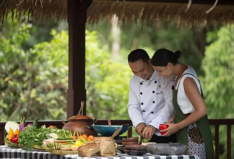 هتل Adiwana Resort Jembawan