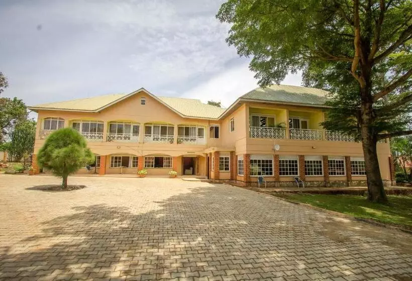 هتل Jinja Safari