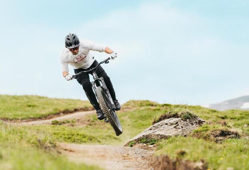 בית מלון כפרי Peaks Place Apartments & Spa