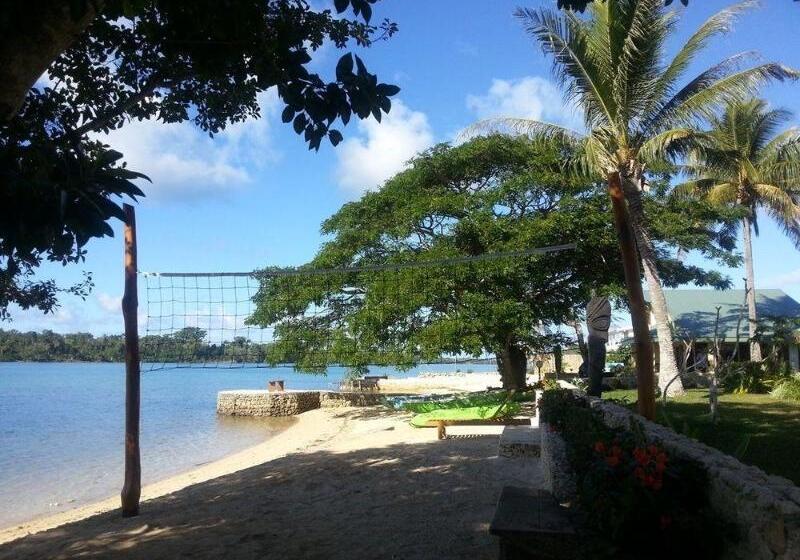 هتل Poppys On The Lagoon