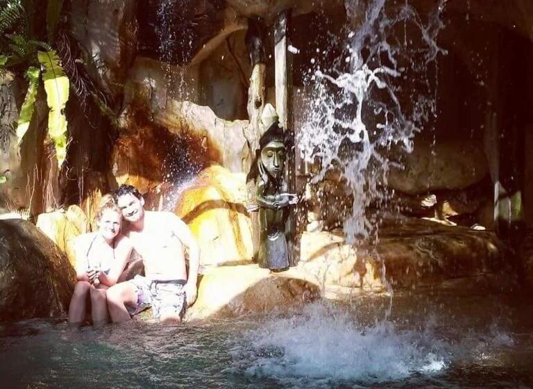 هتل The Secret Sanctuary Boutique Cottage Kuching