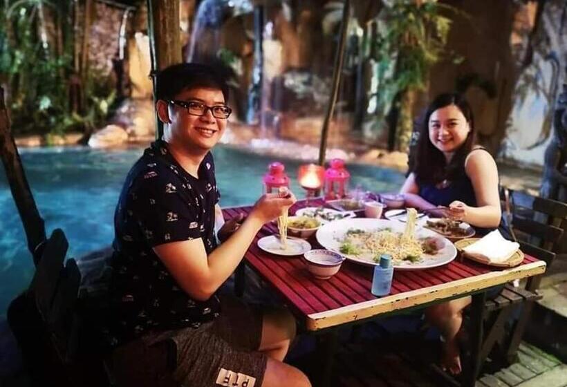 هتل The Secret Sanctuary Boutique Cottage Kuching