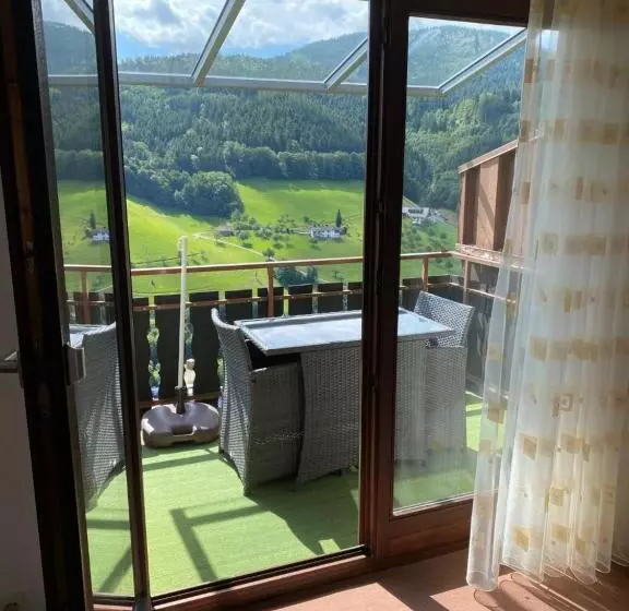 ペンション Gästehaus Und Ferienwohnung Bächle