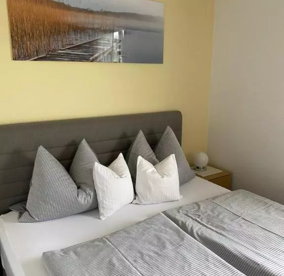 ペンション Gästehaus Und Ferienwohnung Bächle