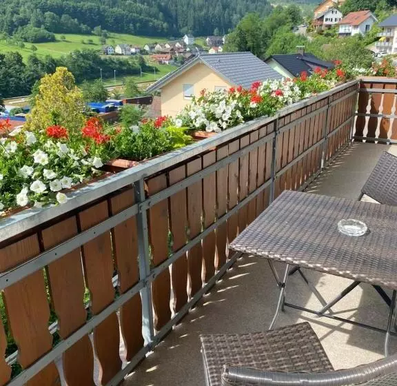 ペンション Gästehaus Und Ferienwohnung Bächle