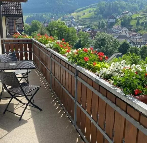 ペンション Gästehaus Und Ferienwohnung Bächle