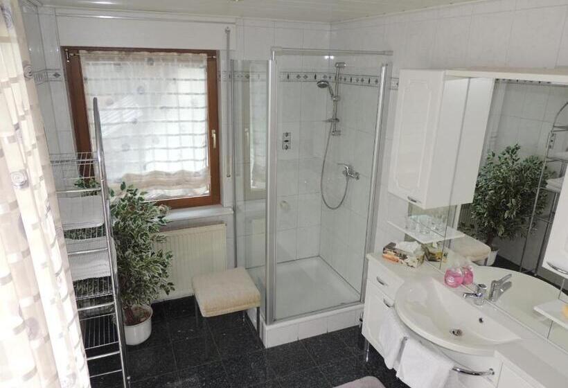 膳宿费 Gästehaus Und Ferienwohnung Bächle