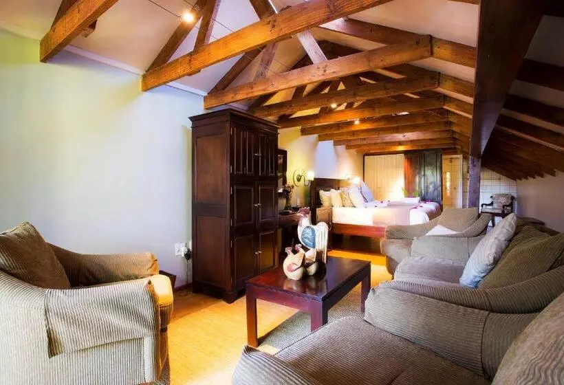 پانسیون Tamboti Lodge Guest House