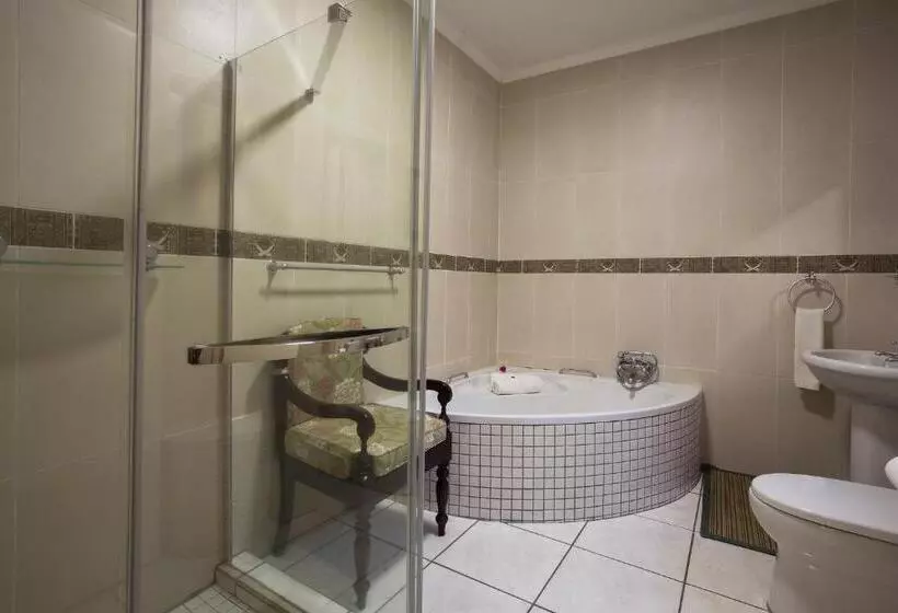پانسیون Tamboti Lodge Guest House