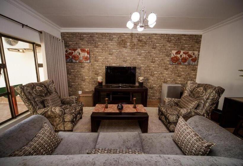 بنسيون Tamboti Lodge Guest House