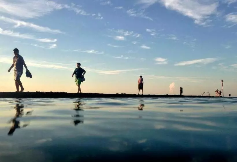 Aamiaismajoitus (B&B) Spectacular Sea View Double, With Exclusive Bathroom & Use Of Patio And Bike Store