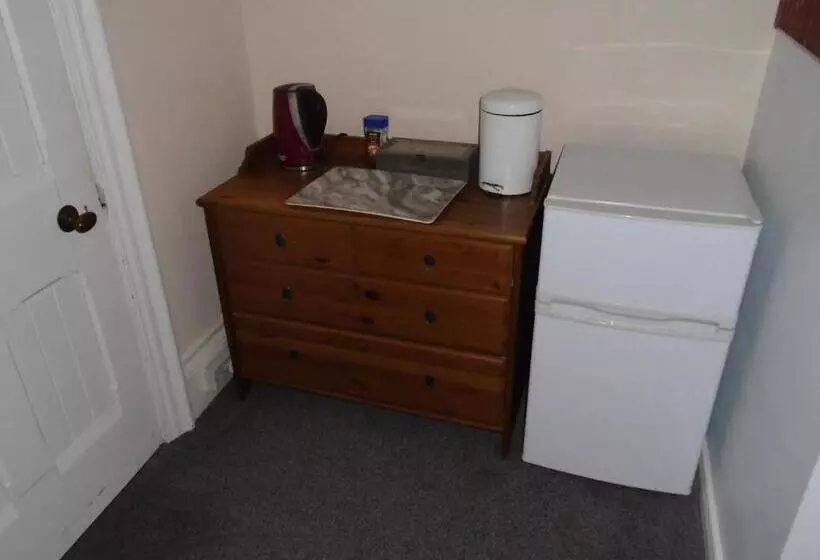 Aamiaismajoitus (B&B) Spectacular Sea View Double, With Exclusive Bathroom & Use Of Patio And Bike Store