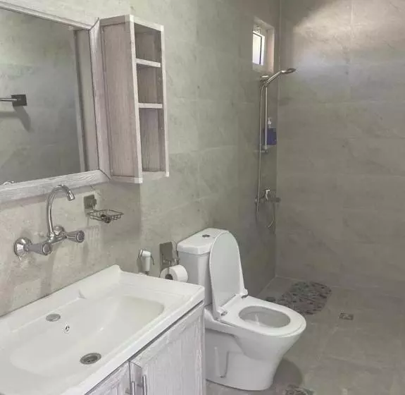 تختخواب و صبحانه Al Karak Countryside And