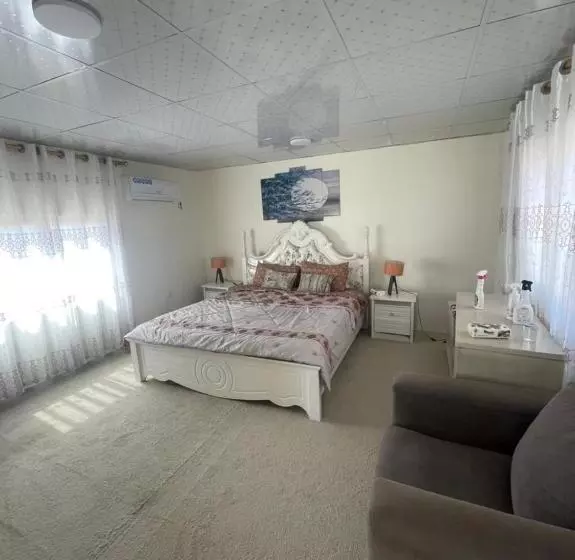 تختخواب و صبحانه Al Karak Countryside And