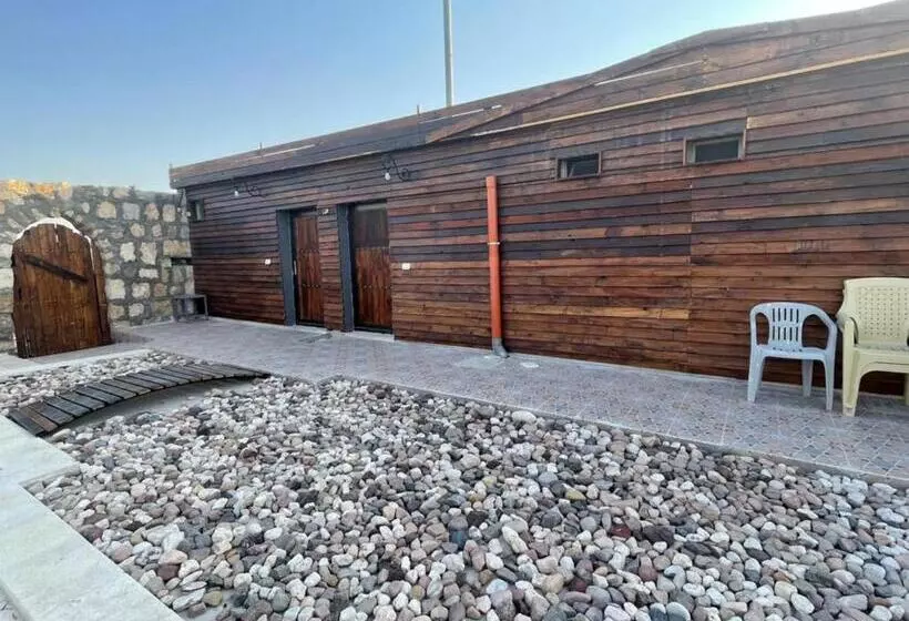 تختخواب و صبحانه Al Karak Countryside And