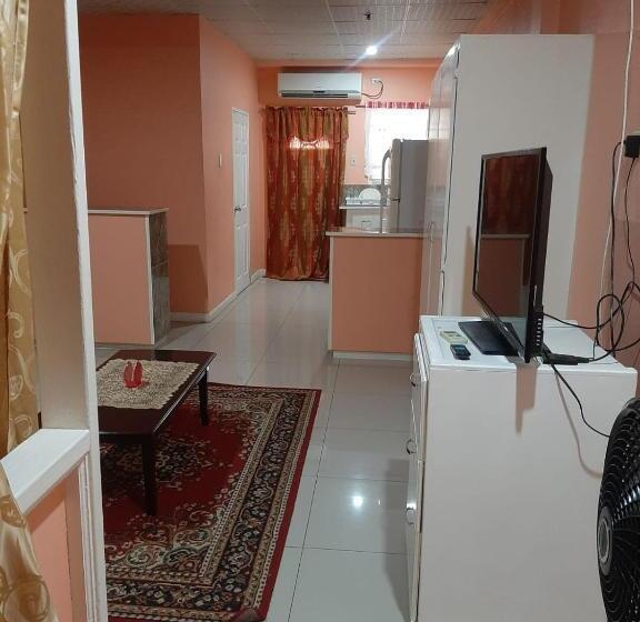 تختخواب و صبحانه Shernette Nest