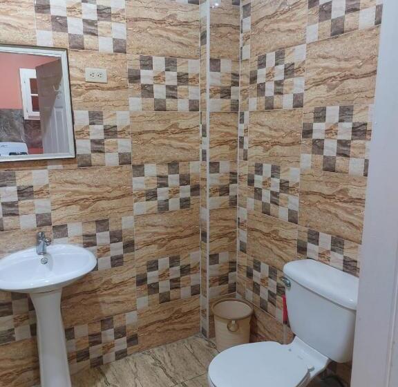 تختخواب و صبحانه Shernette Nest