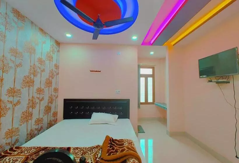 ホテル Asha Palace Near Ram Janam Bhumi