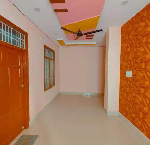 ホテル Asha Palace Near Ram Janam Bhumi
