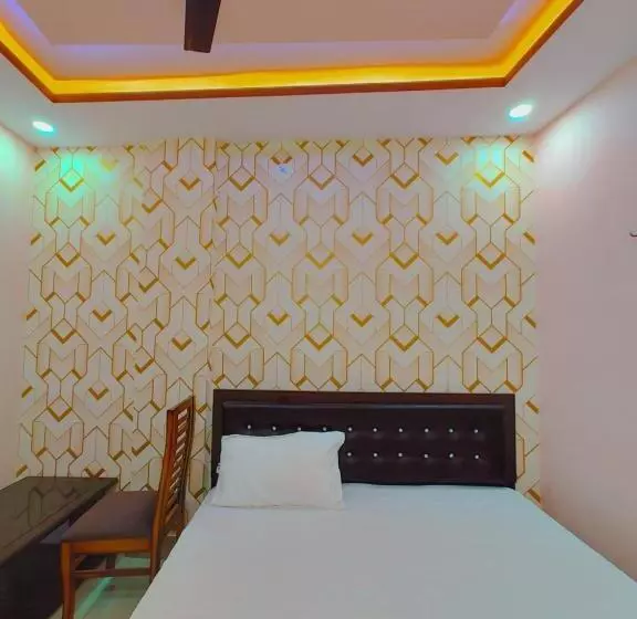 ホテル Asha Palace Near Ram Janam Bhumi