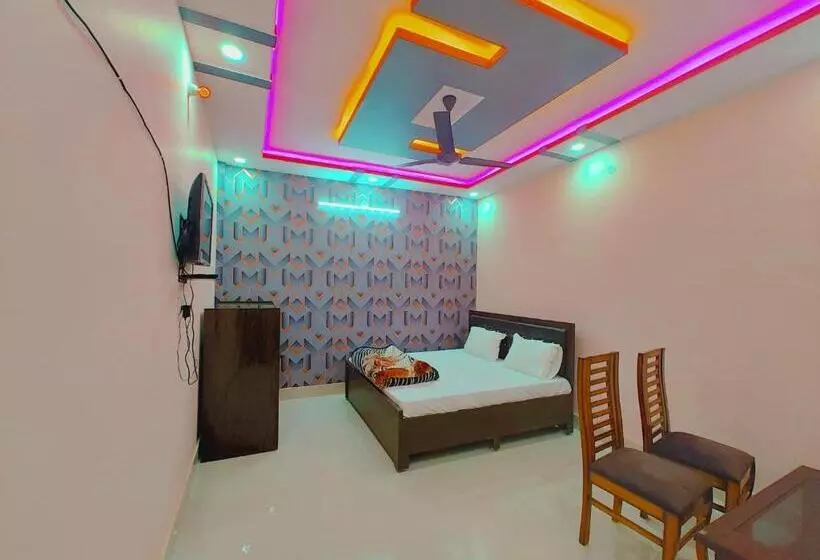 ホテル Asha Palace Near Ram Janam Bhumi
