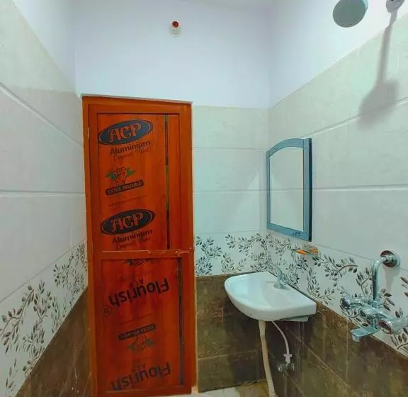 ホテル Asha Palace Near Ram Janam Bhumi