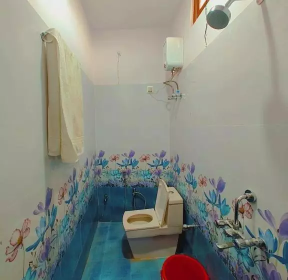 ホテル Asha Palace Near Ram Janam Bhumi