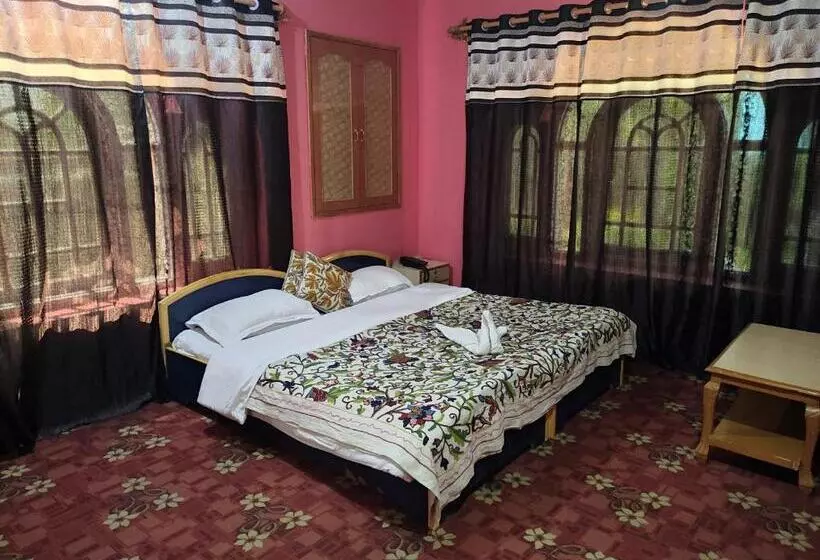 Hotel Bakhtawar