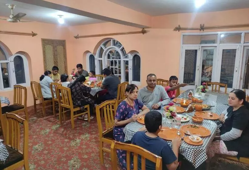 Hotel Bakhtawar