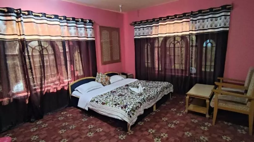 Hotel Bakhtawar