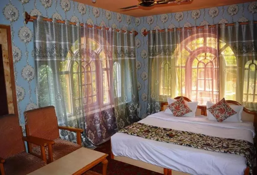 Hotel Bakhtawar