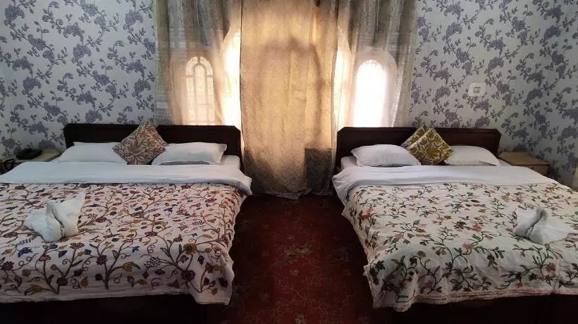 Hotel Bakhtawar