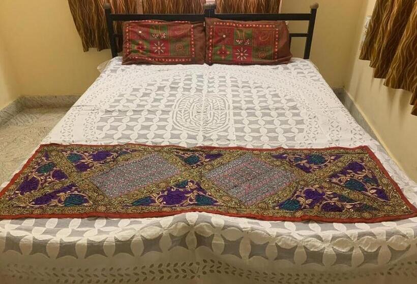 هتل Jamna Vilas Home Stay