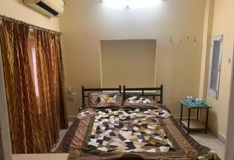 ホテル Jamna Vilas Home Stay