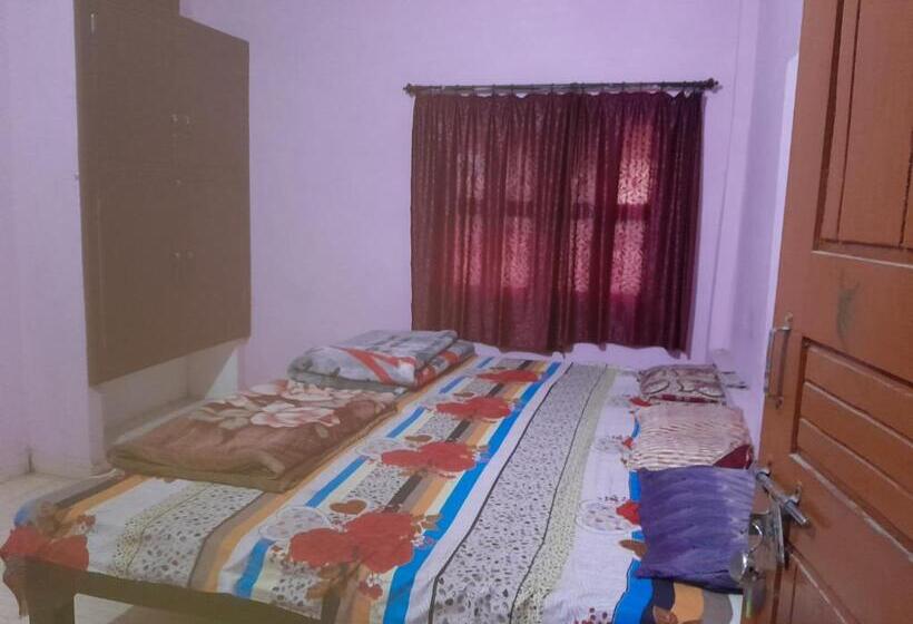 Hotel Ram Priya Kunj Ayodhya