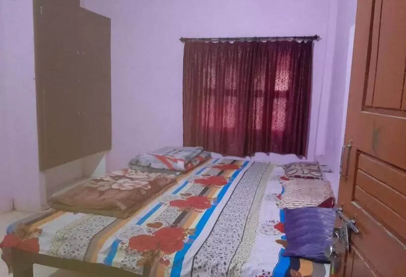 Hotel Ram Priya Kunj Ayodhya