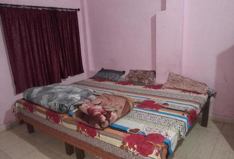 Hotel Ram Priya Kunj Ayodhya