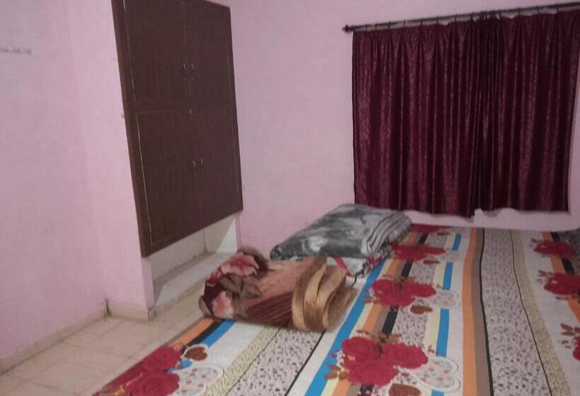 Hotel Ram Priya Kunj Ayodhya