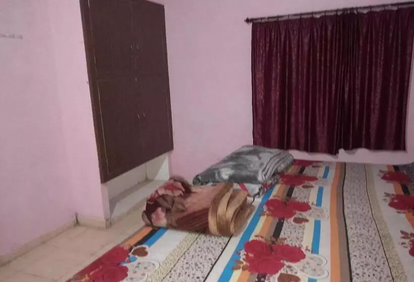 Hotel Ram Priya Kunj Ayodhya