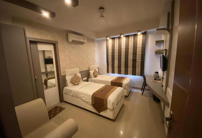 Hotel Starlit Select Nirvana