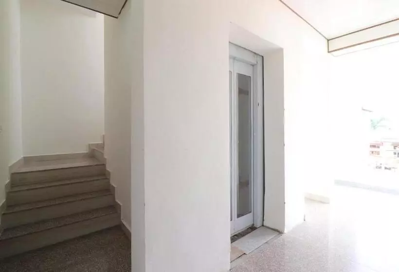 Fabhotel The Bird House