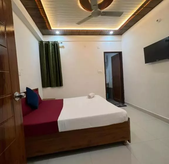 Fabhotel The Bird House