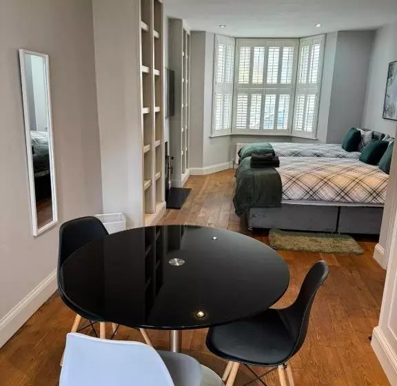 ペンション Brentford Guest Rooms