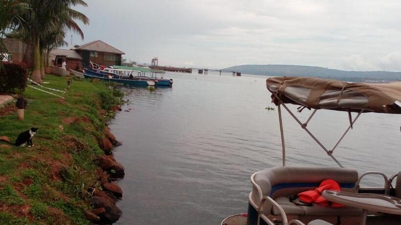 پانسیون Goolo Guesthouse