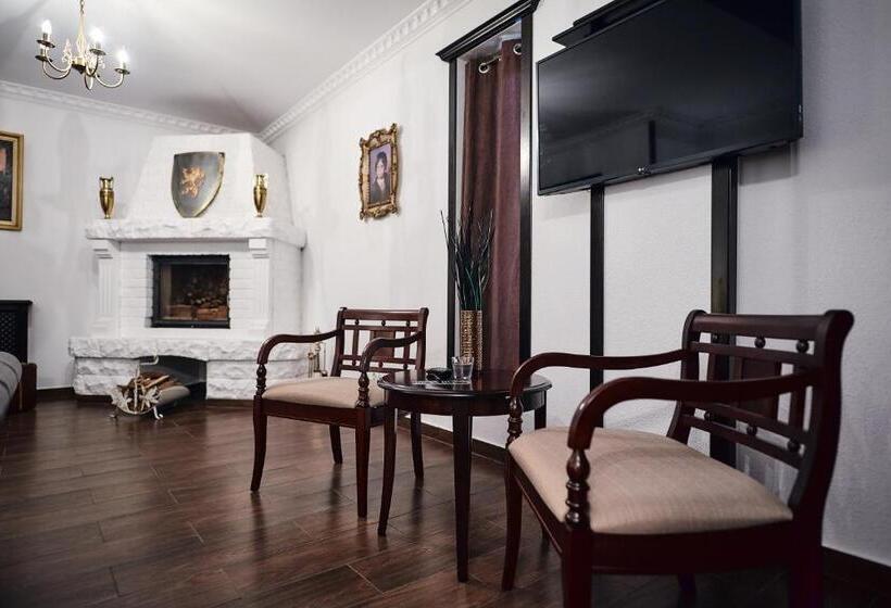 بنسيون La Conac Resort