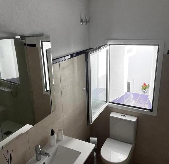 پانسیون Shanti’s Andalusian Rooms