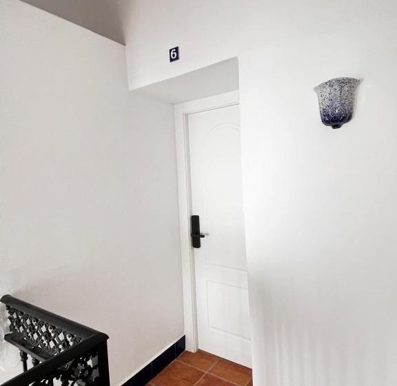 پانسیون Shanti’s Andalusian Rooms