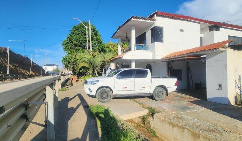 Pension Taj Mahal The Iberico Beach House