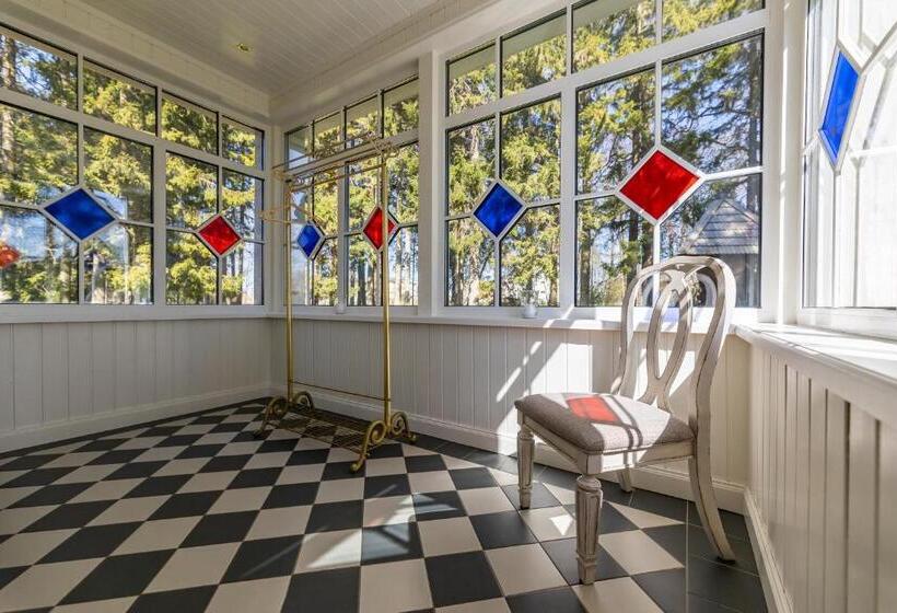 پانسیون Tiismani Villa