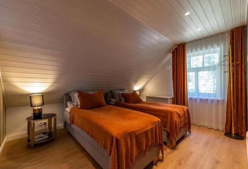 پانسیون Tiismani Villa